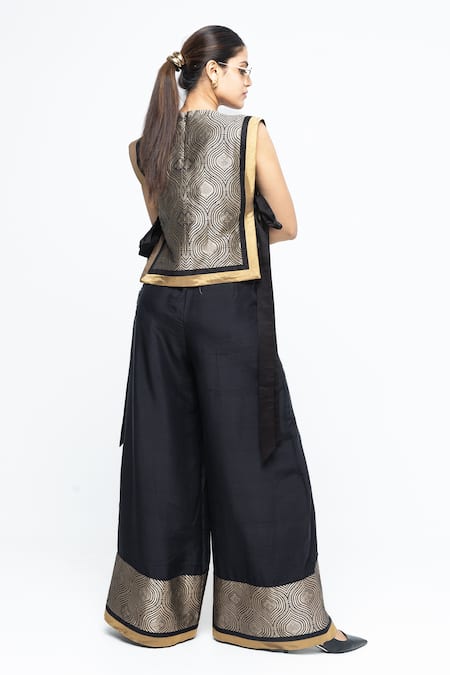 SOBARIKO Miri Brocade Bib With Pant Set