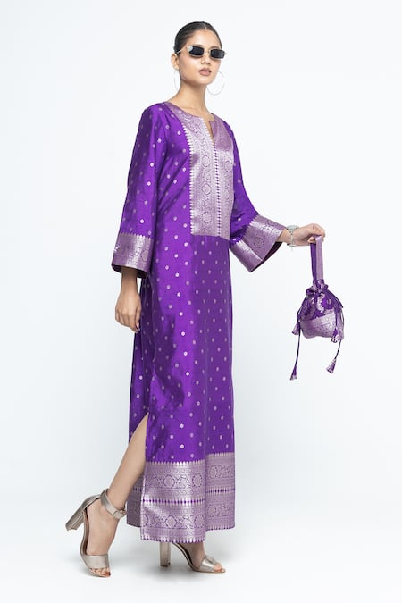 Buy SOBARIKO Purple Silk Zari V-neck Nats Brocade Kaftan Online at Aza Fashions Buy_SOBARIKO_Purple Silk Zari V-neck Nats Brocade Kaftan _Online_at_Aza_Fashions