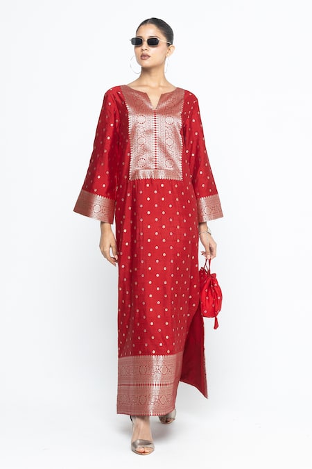 SOBARIKO Red Silk Zari, Embroidery V-neck Nats Brocade Kaftan Online at Aza Fashions SOBARIKO_Red Silk Zari, Embroidery V-neck Nats Brocade Kaftan _Online_at_Aza_Fashions