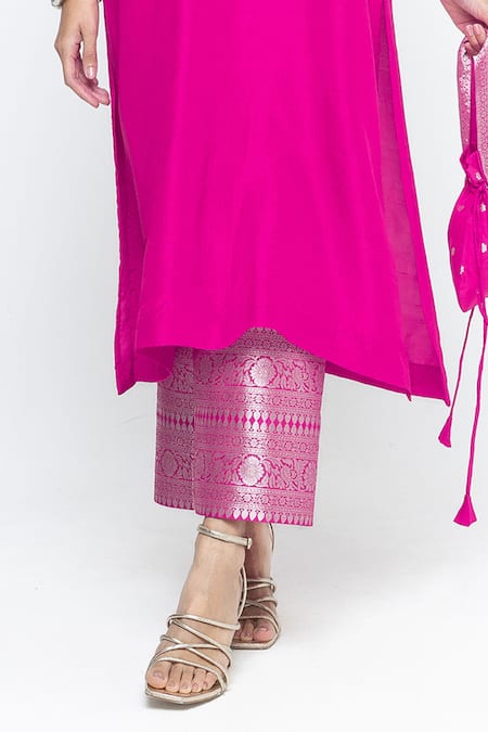 SOBARIKO Pink Silk, Organza Zari Split V-neck Seher Woven Tunic Pant Set Online at Aza Fashions SOBARIKO_Pink Silk, Organza Zari Split V-neck Seher Woven Tunic Pant Set _Online_at_Aza_Fashions