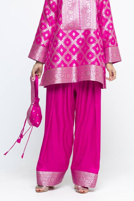 Shop SOBARIKO Pink Silk, Modal, Satin Zari Split Seerat Brocade Jaal Kurta With Farshi Pant Online at Aza Fashions Shop_SOBARIKO_Pink Silk, Modal, Satin Zari Split Seerat Brocade Jaal Kurta With Farshi Pant _Online_at_Aza_Fashions
