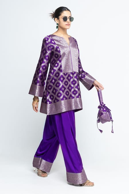 SOBARIKO Purple Silk, Modal, Satin Metallic Seerat Brocade Jaal Kurta With Farshi Pant Online at Aza Fashions SOBARIKO_Purple Silk, Modal, Satin Metallic Seerat Brocade Jaal Kurta With Farshi Pant _Online_at_Aza_Fashions