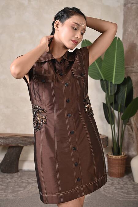 BAANI KHURANA Brown Taffeta Embroidery, Sequins Collared Ember Stitch Shirt Dress Online at Aza Fashions BAANI KHURANA_Brown Taffeta Embroidery, Sequins Collared Ember Stitch Shirt Dress _Online_at_Aza_Fashions