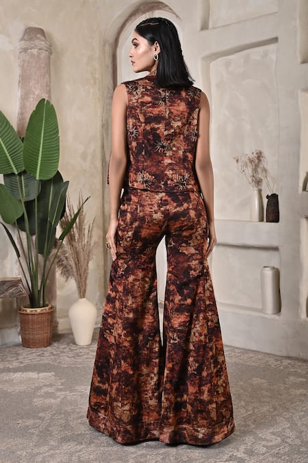 Shop BAANI KHURANA Brown Chiffon Sequins, Applique, Embroidery Open Printed Sharara And Jacket Set at Aza Fashions Shop_BAANI KHURANA_Brown Chiffon Sequins, Applique, Embroidery Open Printed Sharara And Jacket Set _at_Aza_Fashions