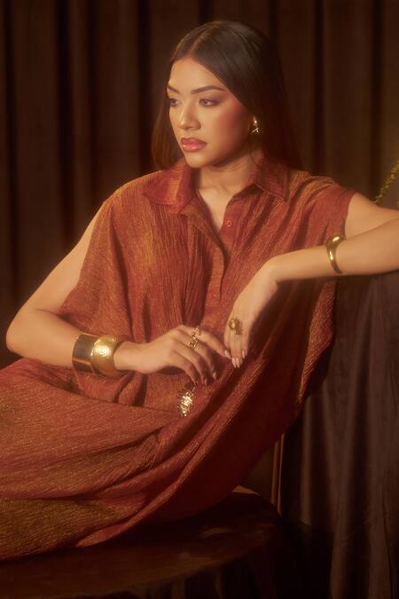 Coeur Red Tissue Embroidery Collared, Aurea Wrinkled Kaftan With Structured Jacket Online at Aza Fashions Coeur_Red Tissue Embroidery Collared, Aurea Wrinkled Kaftan With Structured Jacket _Online_at_Aza_Fashions