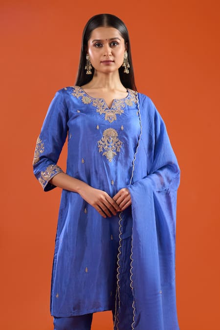 Shop Samyukta Singhania Blue Silk Embroidery, Metallic Thread V-neck Marodi Kurta Set Online at Aza Fashions Shop_Samyukta Singhania_Blue Silk Embroidery, Metallic Thread V-neck Marodi Kurta Set _Online_at_Aza_Fashions