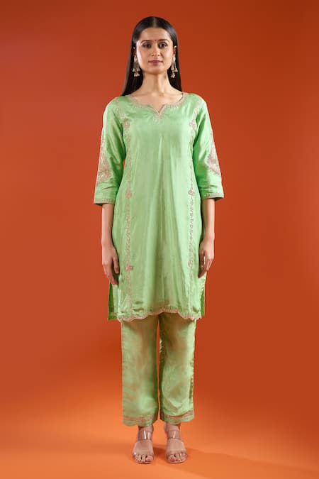 Shop Samyukta Singhania Green Silk Embroidery, Metallic Thread Split V-neck Marodi Kurta Set Online at Aza Fashions Shop_Samyukta Singhania_Green Silk Embroidery, Metallic Thread Split V-neck Marodi Kurta Set _Online_at_Aza_Fashions
