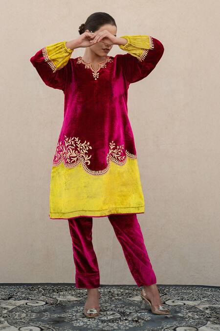 Buy Wazir C Pink Velvet Embroidery, Metallic Thread V-neck Kashmiri Tilla Kurta And Pant Set Online at Aza Fashions Buy_Wazir C_Pink Velvet Embroidery, Metallic Thread V-neck Kashmiri Tilla Kurta And Pant Set _Online_at_Aza_Fashions