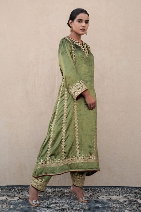 Buy Wazir C Olive Green Velvet Embroidery V-neck Kurta And Salwar Set Online at Aza Fashions Buy_Wazir C_Olive Green Velvet Embroidery V-neck Kurta And Salwar Set _Online_at_Aza_Fashions