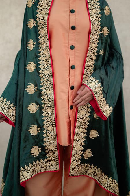 Buy_Wazir C_Peach Silk Mandarin Collar, Open Neck Kashmiri Golden Tilla Kurta Pant Set 