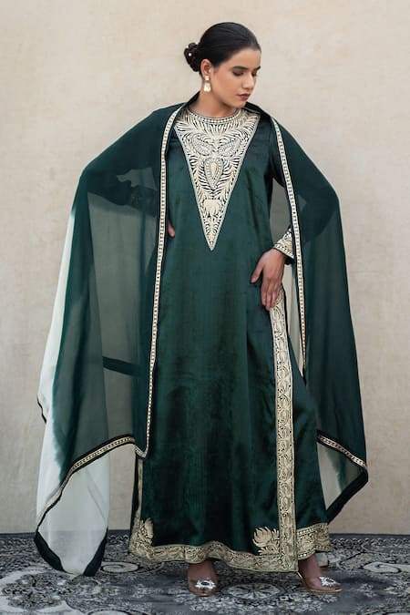 Wazir C Green Velvet, Organza Embroidery, Metallic Thread Kashmiri Tilla Kurta Set 