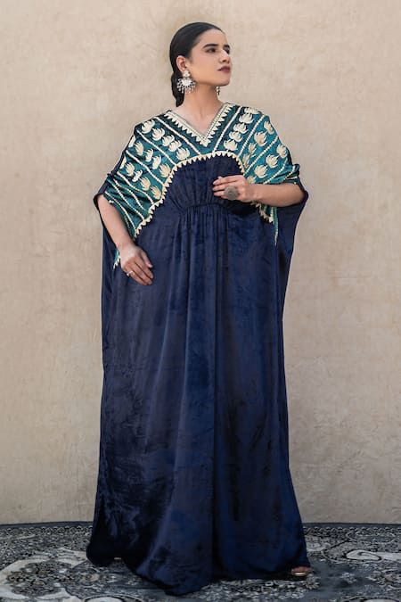 Wazir C Blue Velvet Embroidery V-neck Kashmiri Tilla Kaftan Online at Aza Fashions Wazir C_Blue Velvet Embroidery V-neck Kashmiri Tilla Kaftan _Online_at_Aza_Fashions