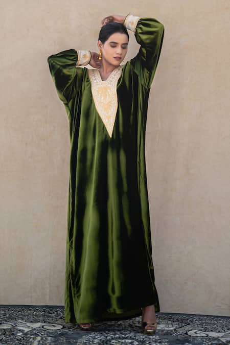 Wazir C Green Velvet Embroidery V-neck Kashmiri Tilla Kaftan at Aza Fashions Wazir C_Green Velvet Embroidery V-neck Kashmiri Tilla Kaftan _at_Aza_Fashions