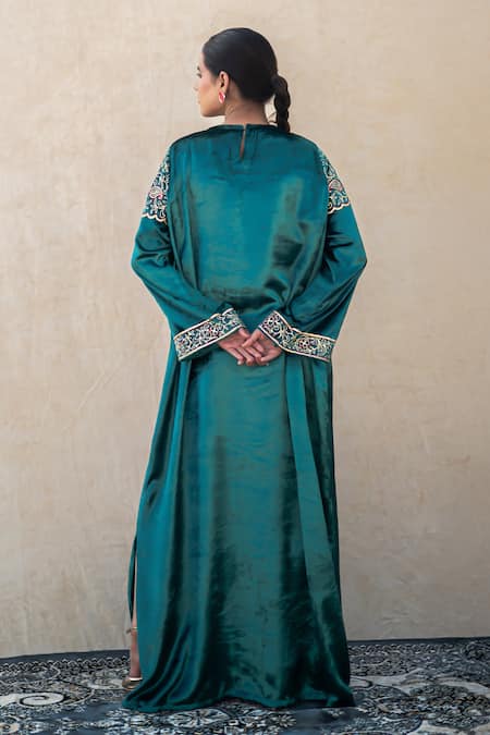 Shop Wazir C Blue Velvet Embroidery, Zari Round Neck Kaftan at Aza Fashions Shop_Wazir C_Blue Velvet Embroidery, Zari Round Neck Kaftan _at_Aza_Fashions