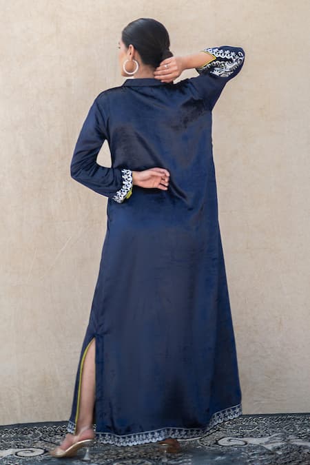 Shop Wazir C Blue Velvet Embroidery Split V-neck, Collared Kashmiri Tilla Kaftan at Aza Fashions Shop_Wazir C_Blue Velvet Embroidery Split V-neck, Collared Kashmiri Tilla Kaftan _at_Aza_Fashions