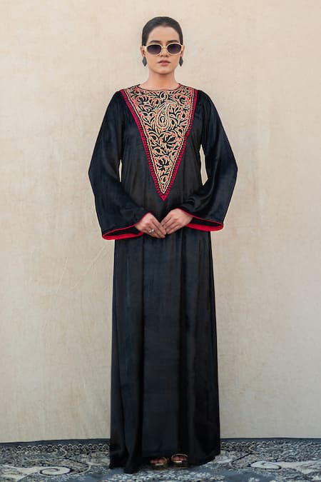 Shop Wazir C Black Embroidery, Metallic Thread, Piping Makhmal Kashmiri Tilla And Aari Dress Online at Aza Fashions Shop_Wazir C_Black Embroidery, Metallic Thread, Piping Makhmal Kashmiri Tilla And Aari Dress _Online_at_Aza_Fashions