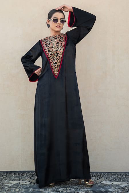 Wazir C Makhmal Kashmiri Tilla & Aari Embroidered Dress 