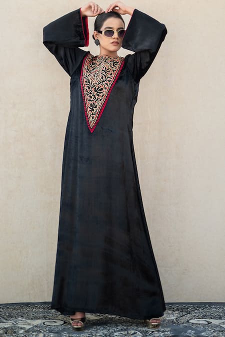 Wazir C Black Embroidery Round , Open Kashmiri Tilla And Aari Dress With Cape Online at Aza Fashions Wazir C_Black Embroidery Round , Open Kashmiri Tilla And Aari Dress With Cape _Online_at_Aza_Fashions