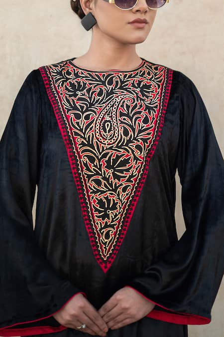 Wazir C Black Embroidery Round , Open Kashmiri Tilla And Aari Dress With Cape at Aza Fashions Wazir C_Black Embroidery Round , Open Kashmiri Tilla And Aari Dress With Cape _at_Aza_Fashions
