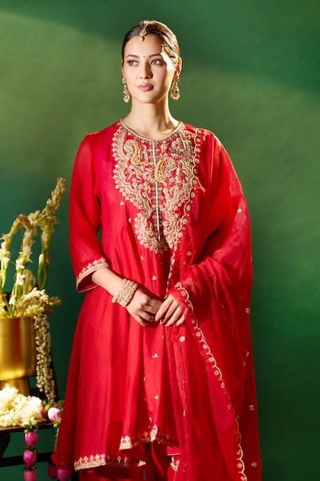 Buy Samyukta Singhania Red Organza, Silk, Shantoon Embroidery, Sequins Round Neck, Keyhole Anarkali Set Buy_Samyukta Singhania_Red Organza, Silk, Shantoon Embroidery, Sequins Round Neck, Keyhole Anarkali Set