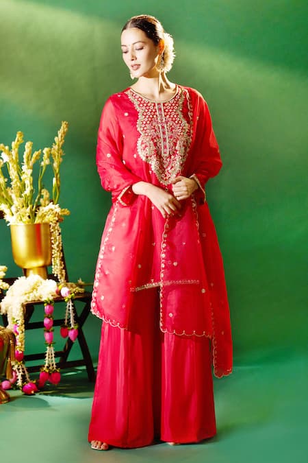 Samyukta Singhania Red Organza, Silk, Shantoon Embroidery, Sequins Round Neck, Kurta Sharara Set at Aza Fashions Samyukta Singhania_Red Organza, Silk, Shantoon Embroidery, Sequins Round Neck, Kurta Sharara Set _at_Aza_Fashions