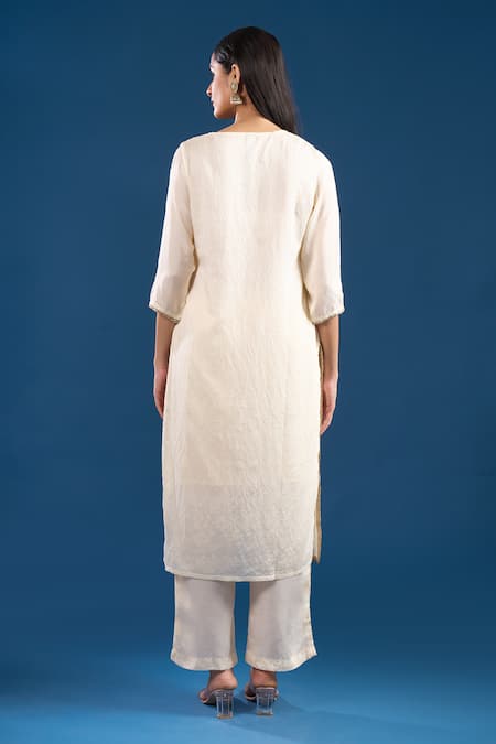 Samyukta Singhania Thread Embroidered Kurta Set