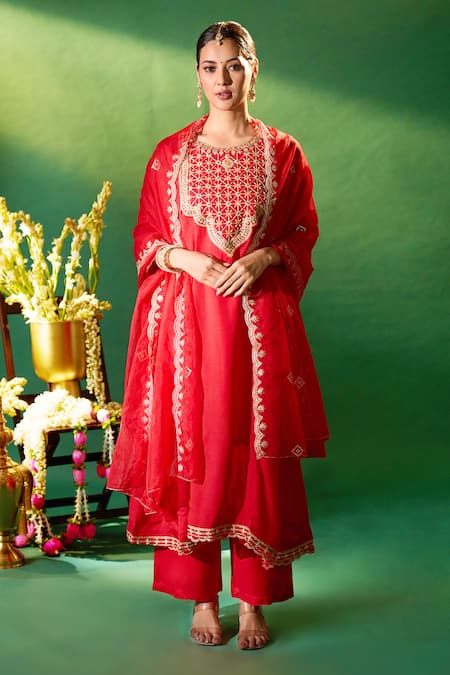 Samyukta Singhania Embroidered Organza Silk Kurta Set 