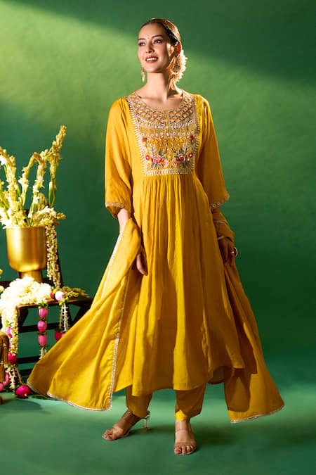 Buy Samyukta Singhania Mustard Chanderi, Shantoon Embroidery Round Neck Anarkali Set Buy_Samyukta Singhania_Mustard Chanderi, Shantoon Embroidery Round Neck Anarkali Set