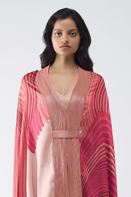 Shop Amit Aggarwal Blush Chiffon V-neck Fish Fin Cape And Pant Set Online at Aza Fashions Shop_Amit Aggarwal_Blush Chiffon V-neck Fish Fin Cape And Pant Set _Online_at_Aza_Fashions