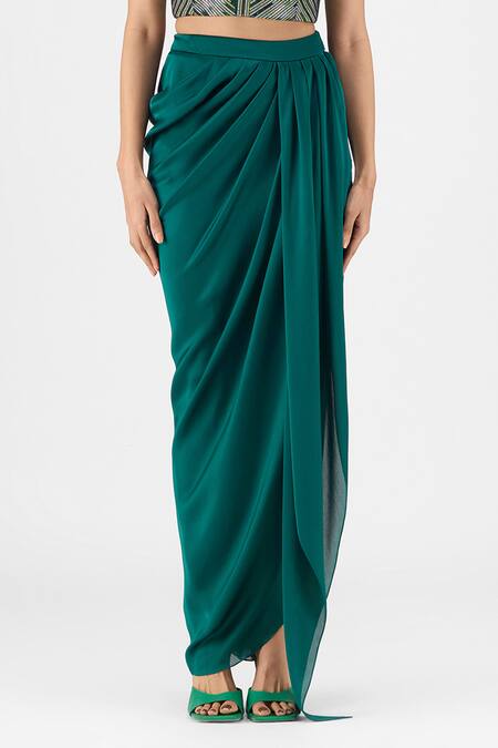 Amit Aggarwal Green Chiffon, Polyester Metallic Thread Halter Neck, Woven Bustier And Skirt Set Online at Aza Fashions Amit Aggarwal_Green Chiffon, Polyester Metallic Thread Halter Neck, Woven Bustier And Skirt Set _Online_at_Aza_Fashions