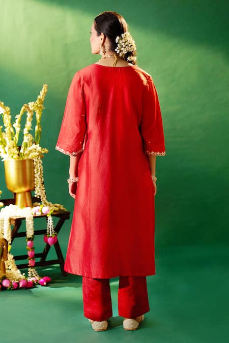 Samyukta Singhania Hand Embroidered Kurta Set