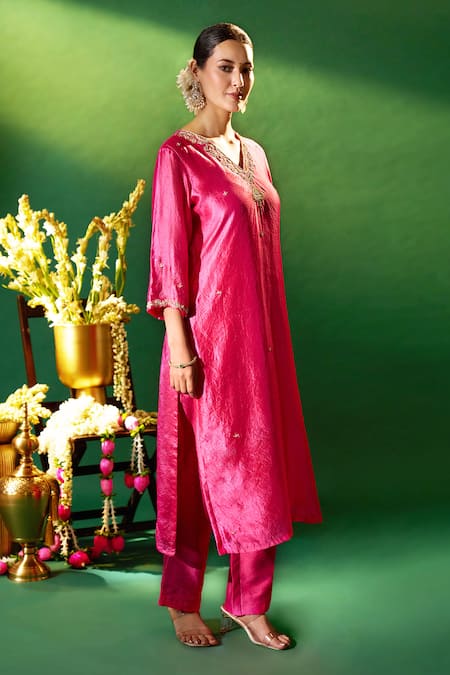 Shop Samyukta Singhania Pink Silk Embroidery, Sequins Split V-neck Hand Kora Kurta Set Online at Aza Fashions Shop_Samyukta Singhania_Pink Silk Embroidery, Sequins Split V-neck Hand Kora Kurta Set _Online_at_Aza_Fashions