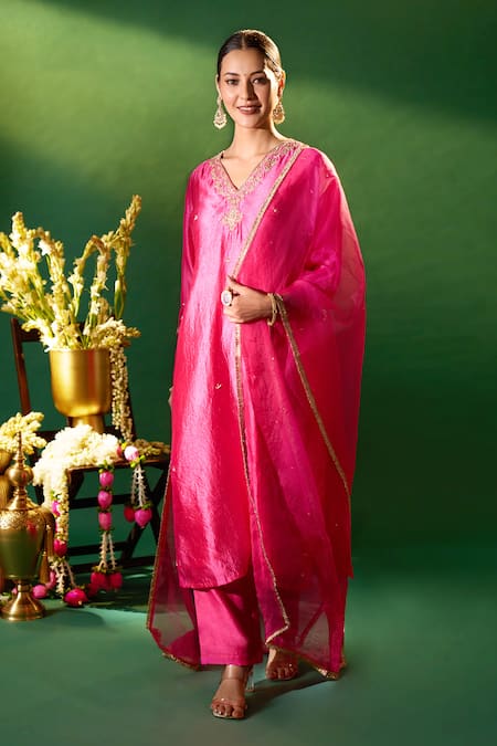 Buy Samyukta Singhania Pink Silk Embroidery, Sequins Split V-neck Hand Kora Kurta Set Buy_Samyukta Singhania_Pink Silk Embroidery, Sequins Split V-neck Hand Kora Kurta Set