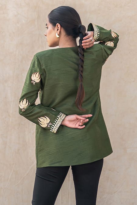 Shop Wazir C Green Silk Embroidery, Metallic Thread Open Neck Kashmiri Tilla And Aari Jacket at Aza Fashions Shop_Wazir C_Green Silk Embroidery, Metallic Thread Open Neck Kashmiri Tilla And Aari Jacket _at_Aza_Fashions