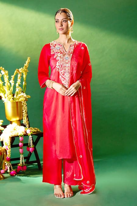 Samyukta Singhania Embroidered Kurta Pant Set 