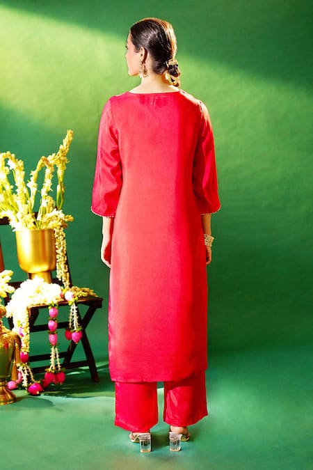 Samyukta Singhania Embroidered Kurta Pant Set 