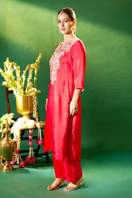 Buy Samyukta Singhania Red Silk, Shantoon, Chiffon Embroidery Split V-neck Kurta Pant Set Online at Aza Fashions Buy_Samyukta Singhania_Red Silk, Shantoon, Chiffon Embroidery Split V-neck Kurta Pant Set _Online_at_Aza_Fashions
