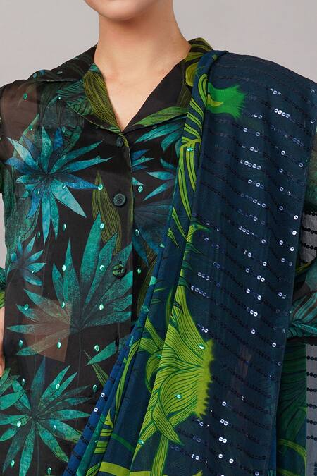 Shop_Abraham And Thakore_Green Viscose Georgette Sequins Jungle Organza Saree _Online_at_Aza_Fashions
