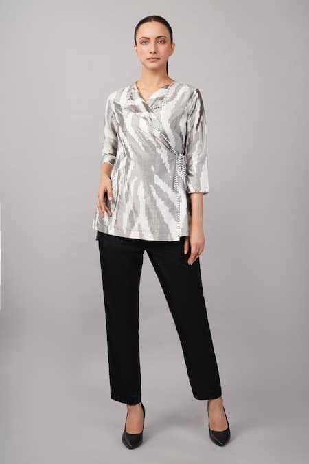 Abraham And Thakore Ivory Silk V-neck Zebra Ikat Top Online at Aza Fashions Abraham And Thakore_Ivory Silk V-neck Zebra Ikat Top _Online_at_Aza_Fashions