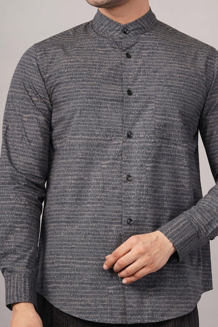 Buy Abraham And Thakore Black Poplin Small Dash Pattern Shirt Online at Aza Fashions Buy_Abraham And Thakore_Black Poplin Small Dash Pattern Shirt _Online_at_Aza_Fashions