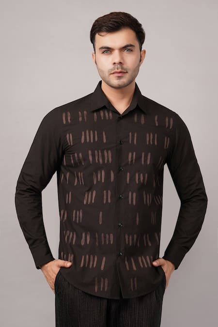 Abraham And Thakore Dash Pattern Shirt