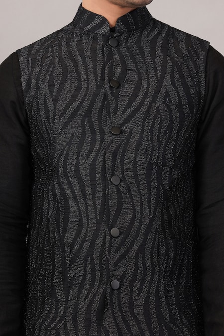 Buy Abraham And Thakore Black Cotton Embroidery Zebra Aari Bundi Online at Aza Fashions Buy_Abraham And Thakore_Black Cotton Embroidery Zebra Aari Bundi _Online_at_Aza_Fashions