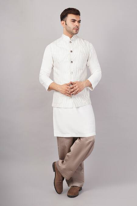 Shop Abraham And Thakore Ivory Cotton Embroidery Zebra Aari Bundi Online at Aza Fashions Shop_Abraham And Thakore_Ivory Cotton Embroidery Zebra Aari Bundi _Online_at_Aza_Fashions