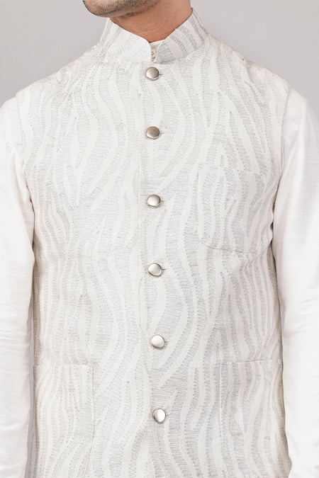 Abraham And Thakore Ivory Cotton Embroidery Zebra Aari Bundi at Aza Fashions Abraham And Thakore_Ivory Cotton Embroidery Zebra Aari Bundi _at_Aza_Fashions