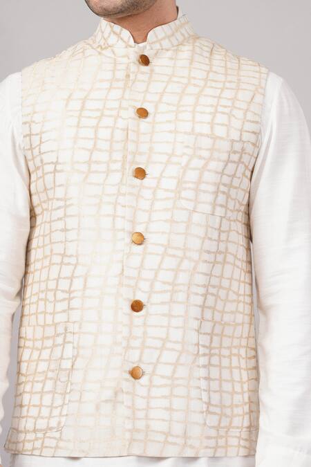 Abraham And Thakore Ivory Silk, Cotton Lattice Brocade Bundi at Aza Fashions Abraham And Thakore_Ivory Silk, Cotton Lattice Brocade Bundi _at_Aza_Fashions