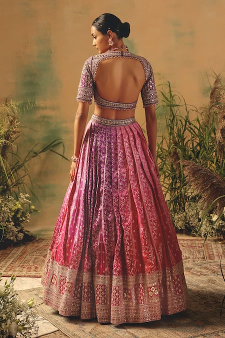 Basanti - Kapde Aur Koffee The Wildrose Lehenga Set