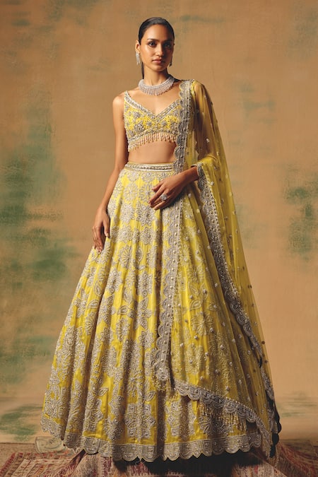 Basanti - Kapde Aur Koffee Yellow Net Sequins, Stones, Pearls, Embroidery The Solstice Fern Lehenga Set at Aza Fashions Basanti - Kapde Aur Koffee_Yellow Net Sequins, Stones, Pearls, Embroidery The Solstice Fern Lehenga Set _at_Aza_Fashions