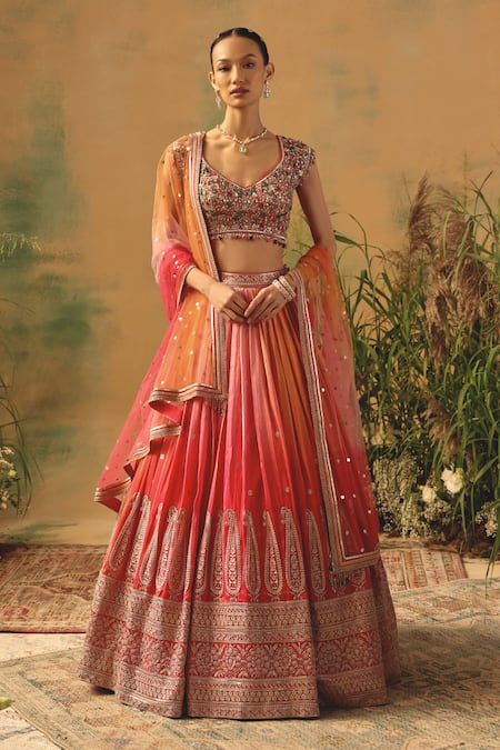 Basanti - Kapde Aur Koffee The Rose & Rain Lehenga Set