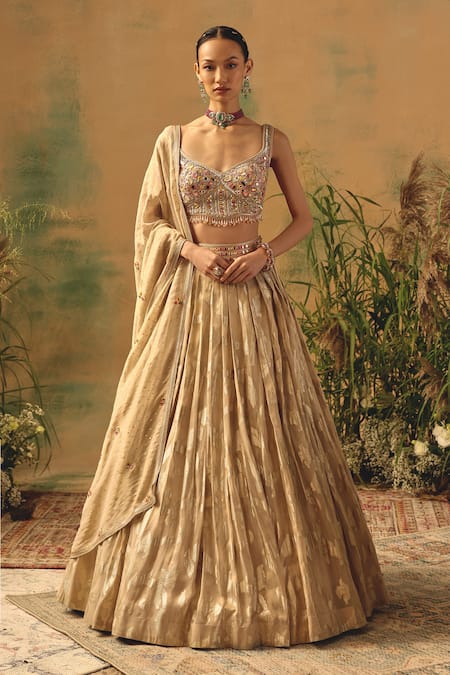 Basanti - Kapde Aur Koffee The Blooming Clouds Lehenga Set