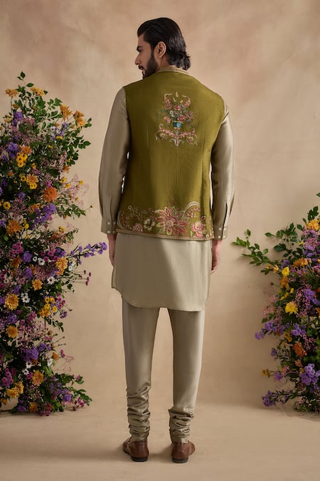 Kalista Ishvik Floral Pattern Bundi Set